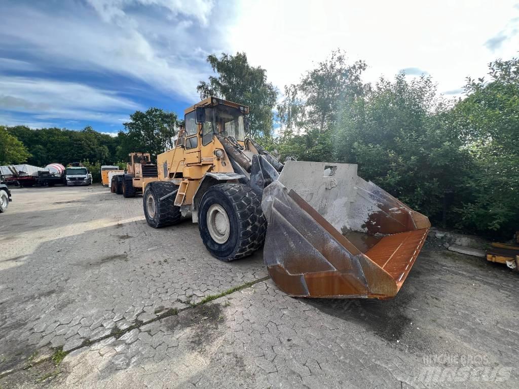 Ljungby L25 Gumikerekes homlokrakodók