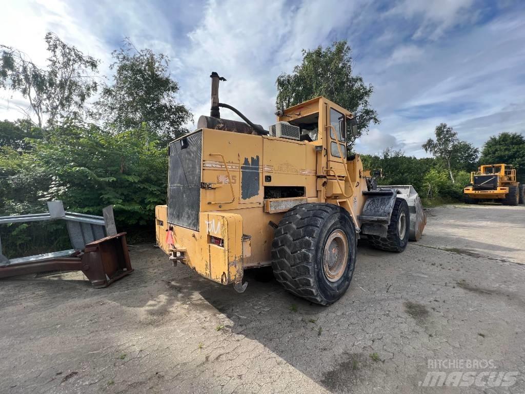 Ljungby L25 Gumikerekes homlokrakodók