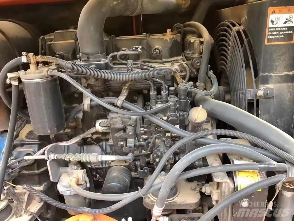 Doosan DH 80 Közepes (midi) kotrók 7 t - 12 t