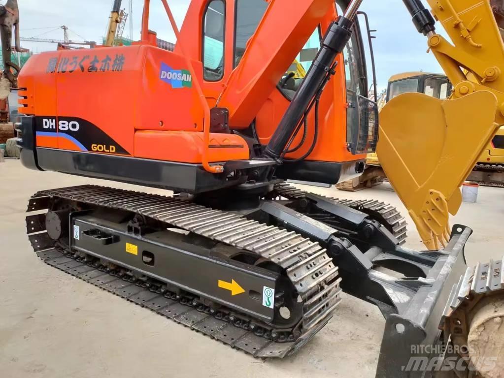 Doosan DH 80 Közepes (midi) kotrók 7 t - 12 t