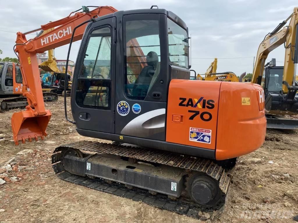 Hitachi ZX 70 Lánctalpas kotrók