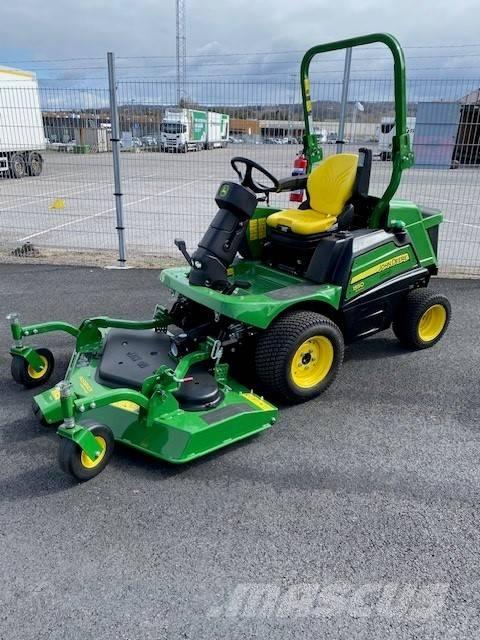 John Deere 1550 Ráülős fűnyírók