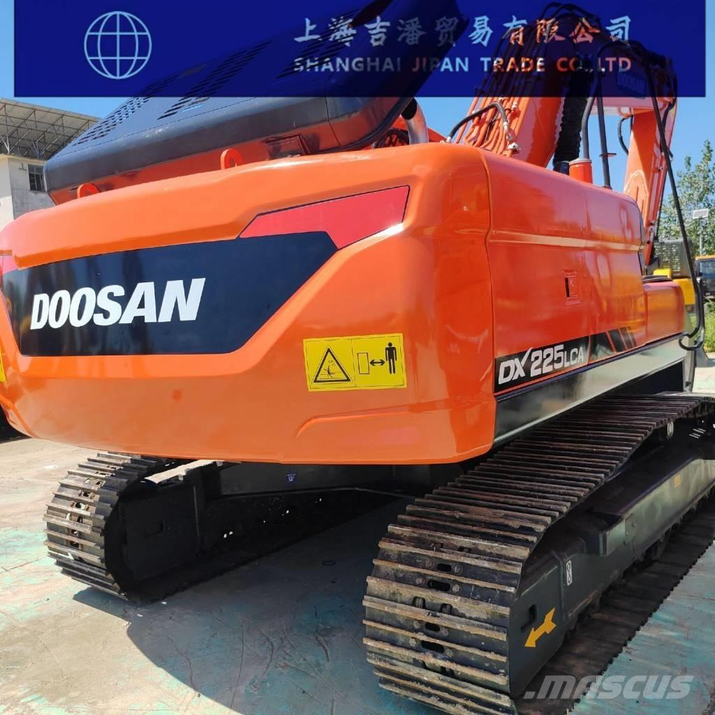 Doosan DX 225 Lánctalpas kotrók