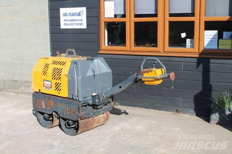 Belle TDX650 Ikerdobos hengerek