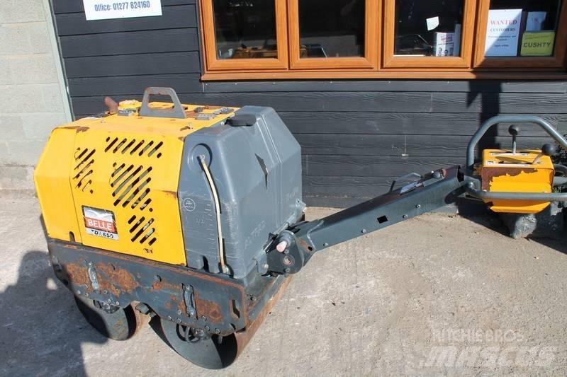 Belle TDX650 Ikerdobos hengerek