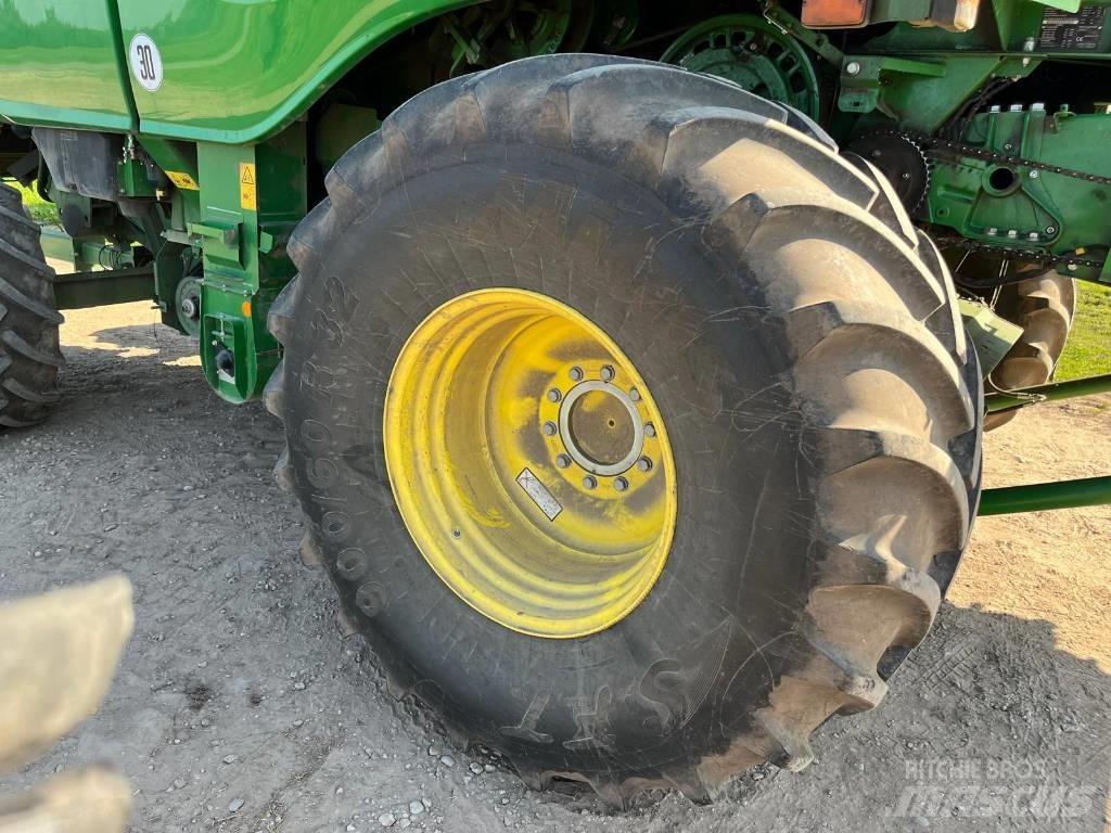 John Deere W 650 i Kombájnok