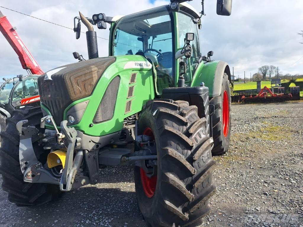 Fendt 716 Traktorok