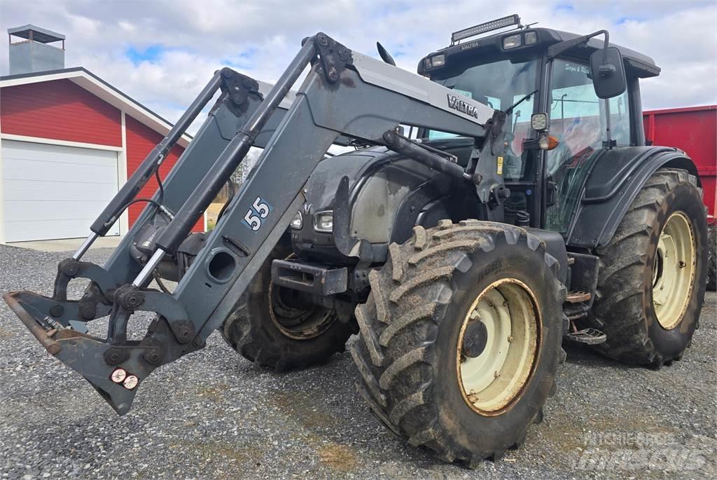 Valtra N141 HiTech Traktorok