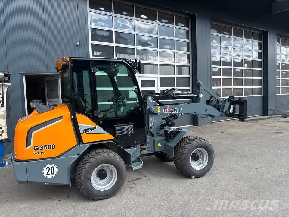 GiANT G 3500 X-tra Gumikerekes homlokrakodók