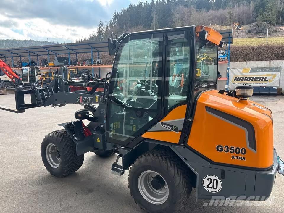 GiANT G 3500 X-tra Gumikerekes homlokrakodók