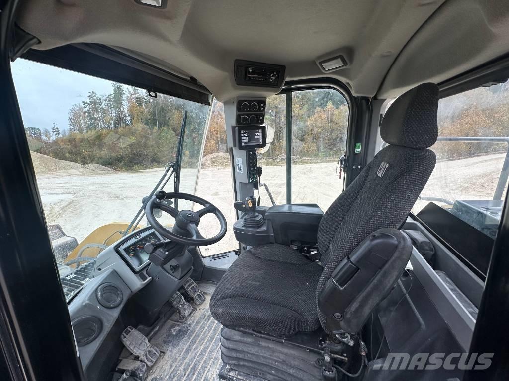 CAT 950 M Gumikerekes homlokrakodók