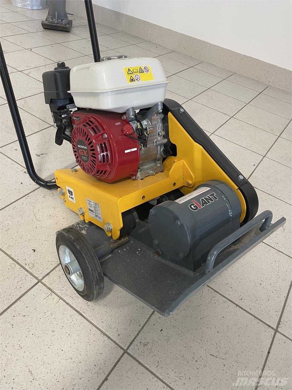 GiANT GP1545G Vibrátorok