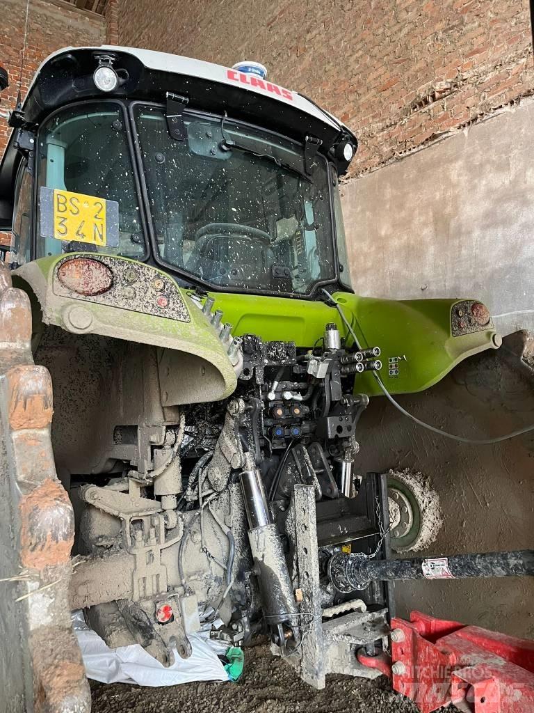 CLAAS Arion 460 Traktorok