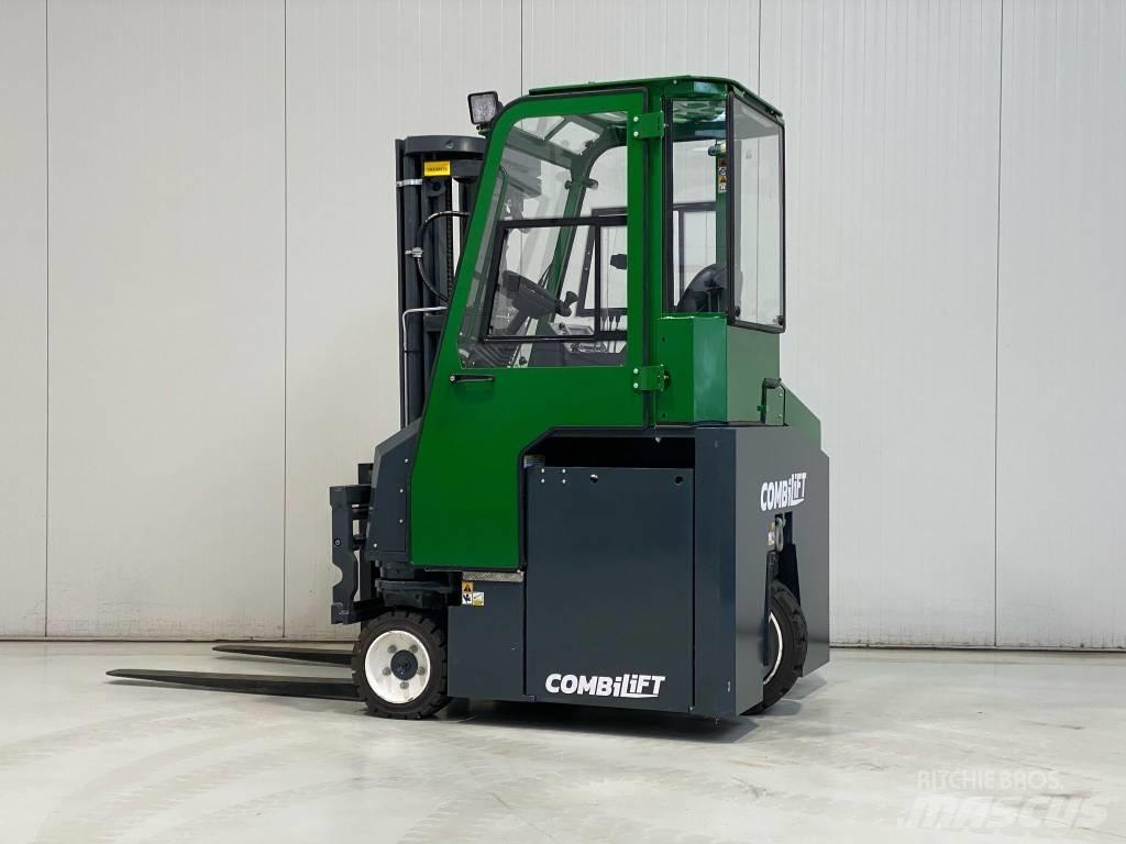 Combilift CBE2500 Tolóoszlopos négyutas targonca