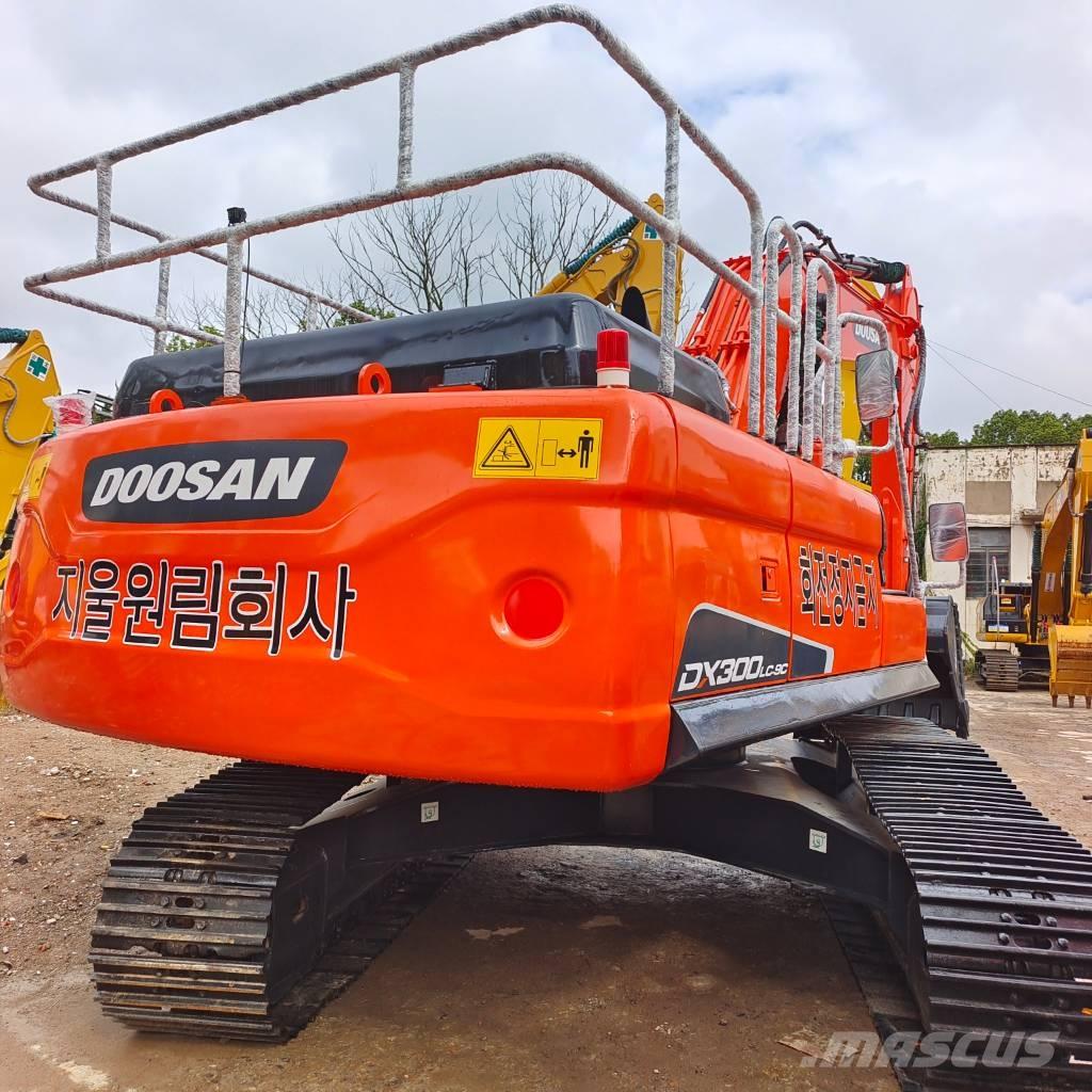 Doosan DX 300LC-9C Lánctalpas kotrók