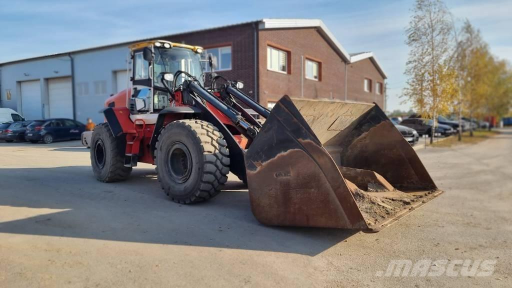 JCB 457 HT Gumikerekes homlokrakodók