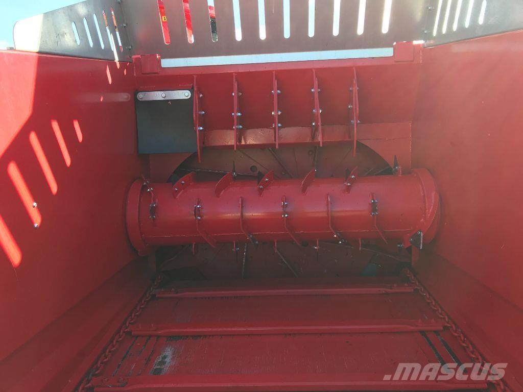 Silofarmer 280 Bála aprító, vágó, csomagoló