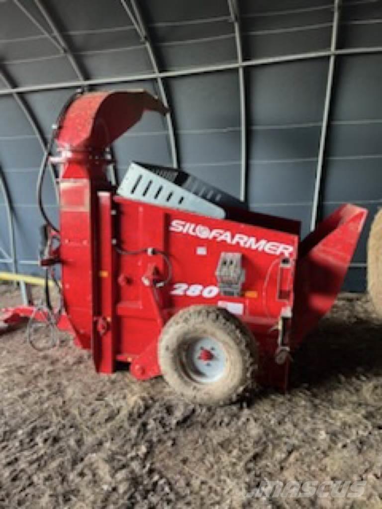 Silofarmer P 280 Bála aprító, vágó, csomagoló