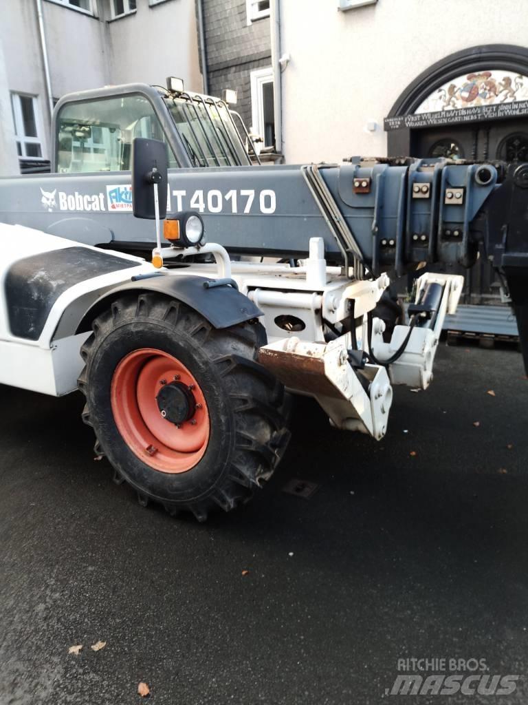 Bobcat B40170-D221 Teleszkópos rakodók