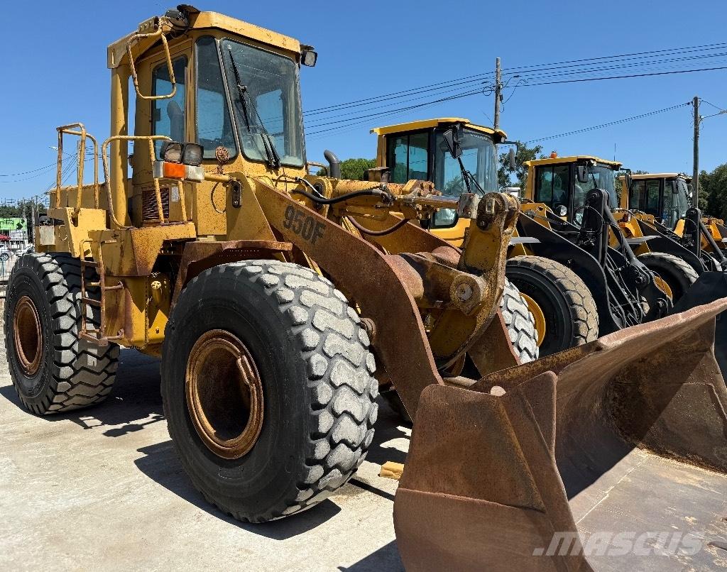 CAT 950 F Gumikerekes homlokrakodók