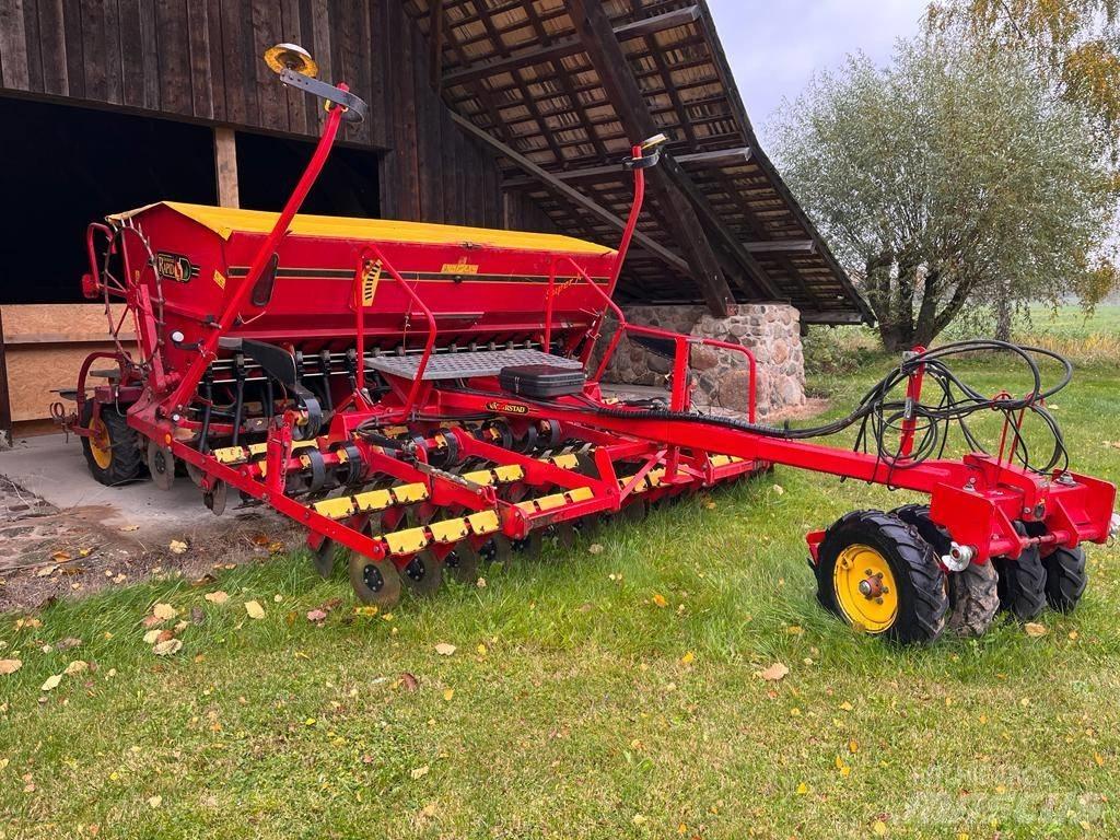 Väderstad Rapid400C Vetőgépek