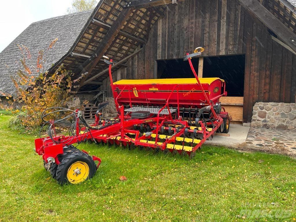 Väderstad Rapid400C Vetőgépek