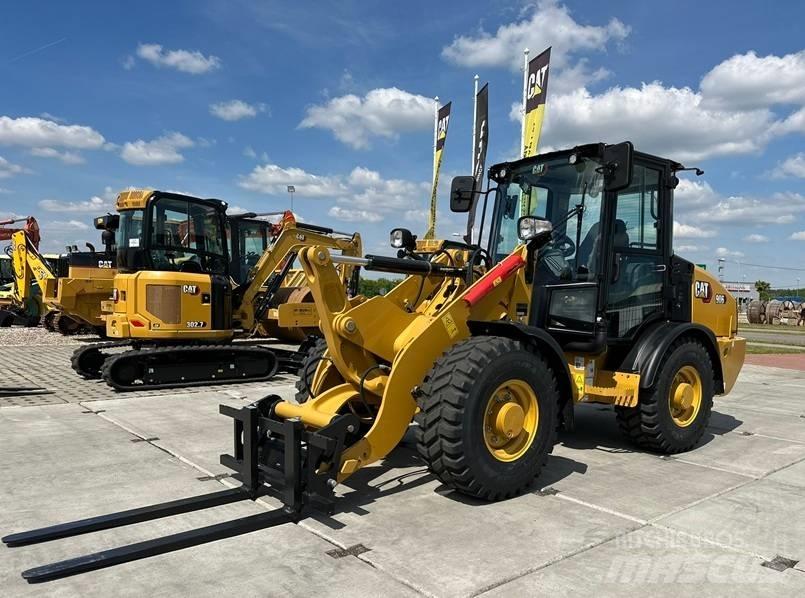 CAT 906 Gumikerekes homlokrakodók