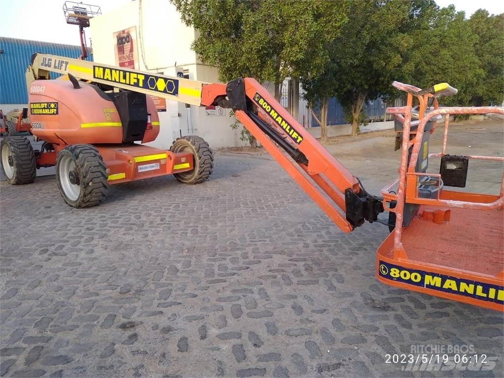 JLG 600AJ Karos emelők