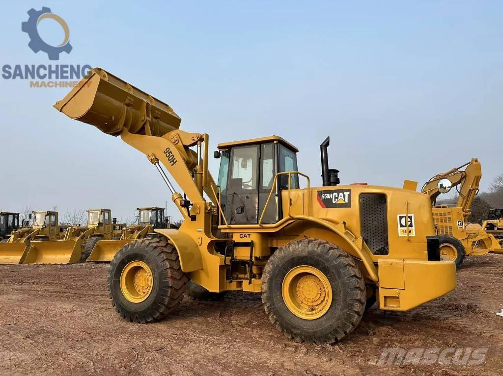 CAT 950 H Gumikerekes homlokrakodók