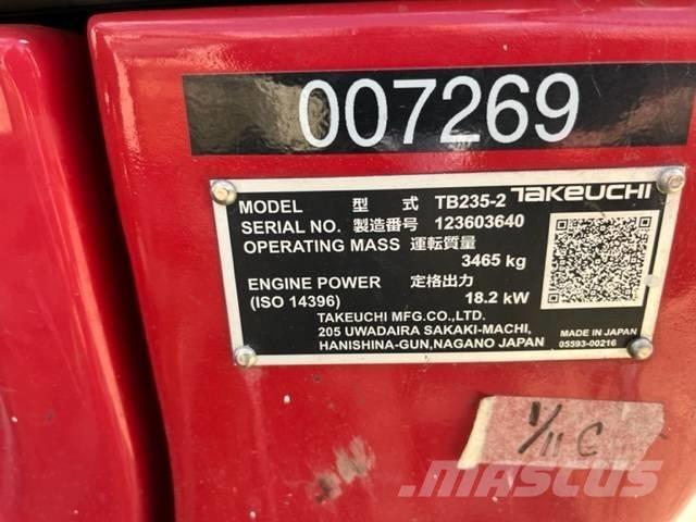 Takeuchi TB235 Mini kotrók < 7t