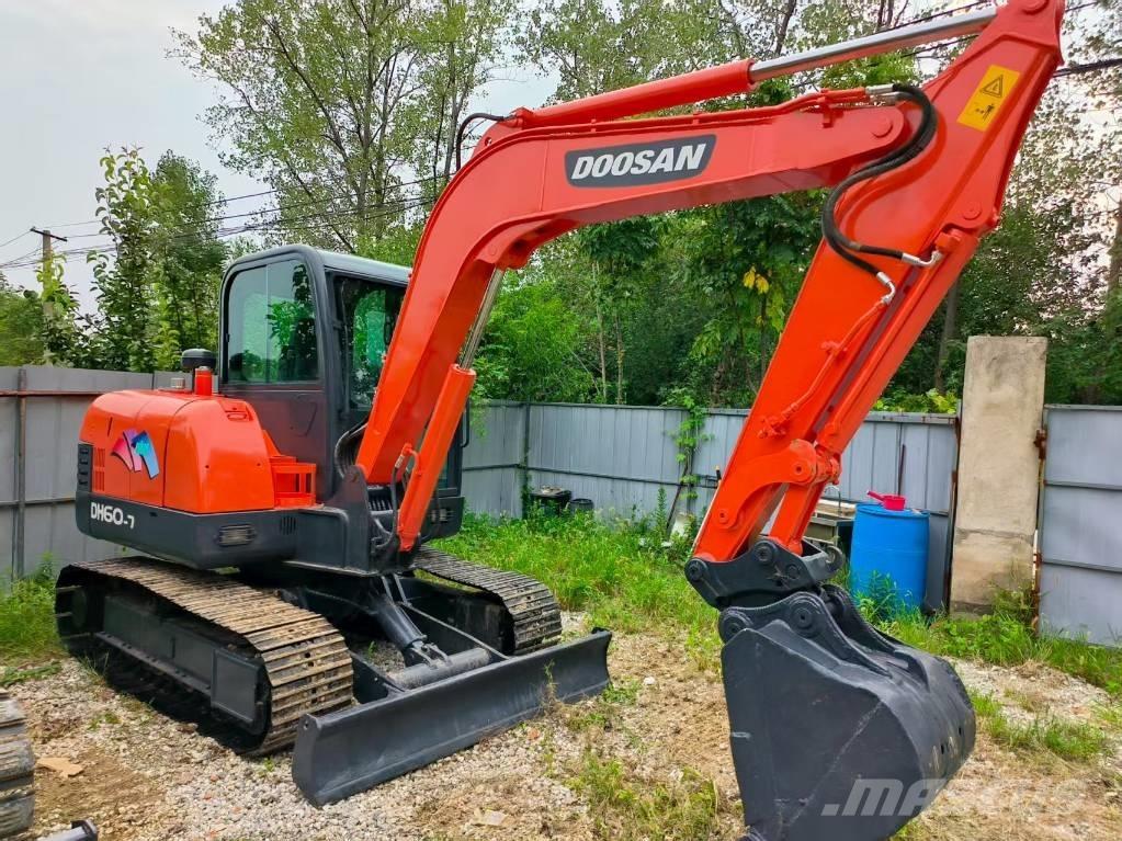 Doosan DH 60 Mini kotrók < 7t