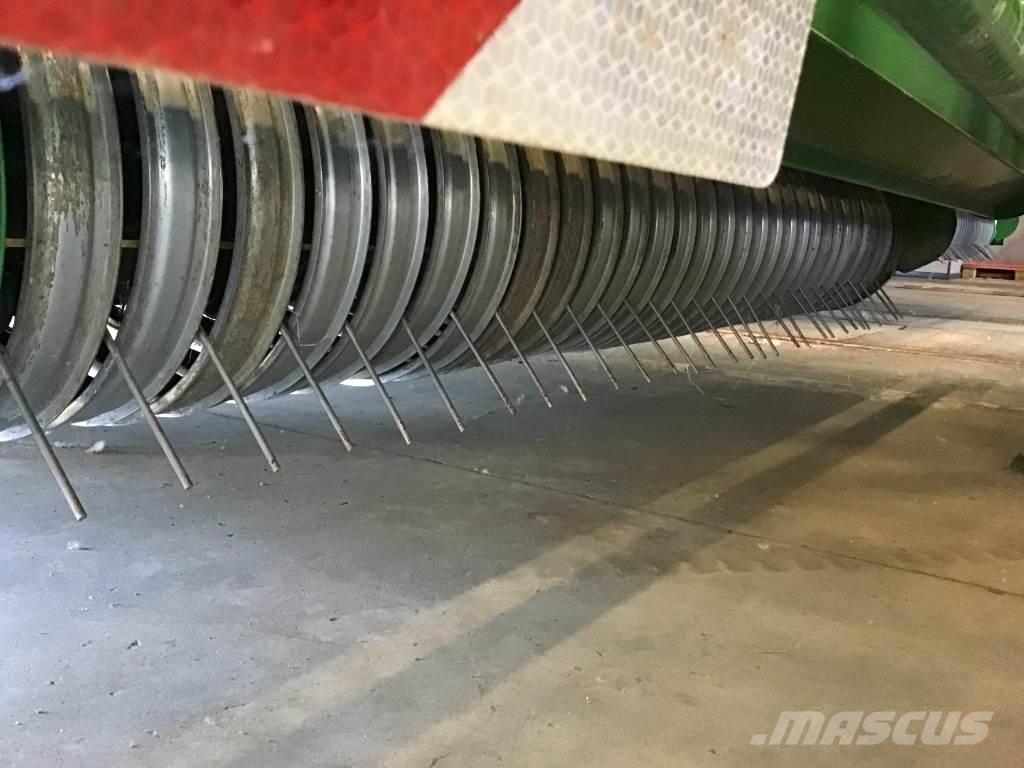 John Deere V461M Körbálázók