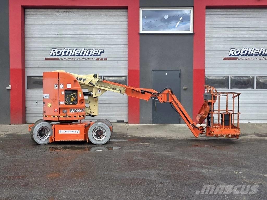 JLG 300 AJP Karos emelők