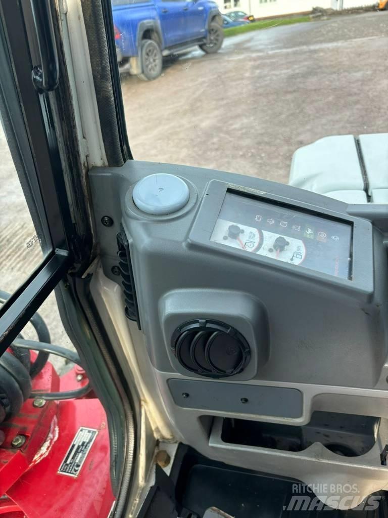 Takeuchi TB 250 Mini kotrók < 7t