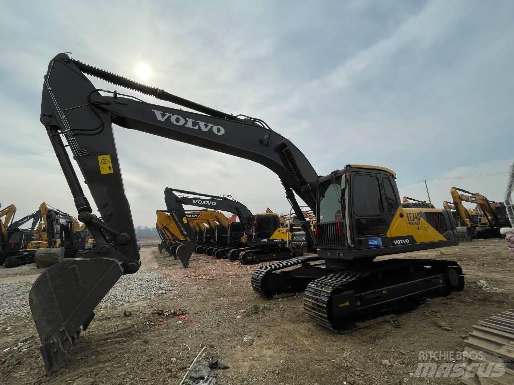 Volvo EC240D Lánctalpas kotrók