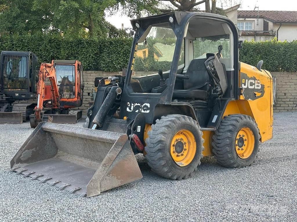 JCB 225 Mini homlokrakodók