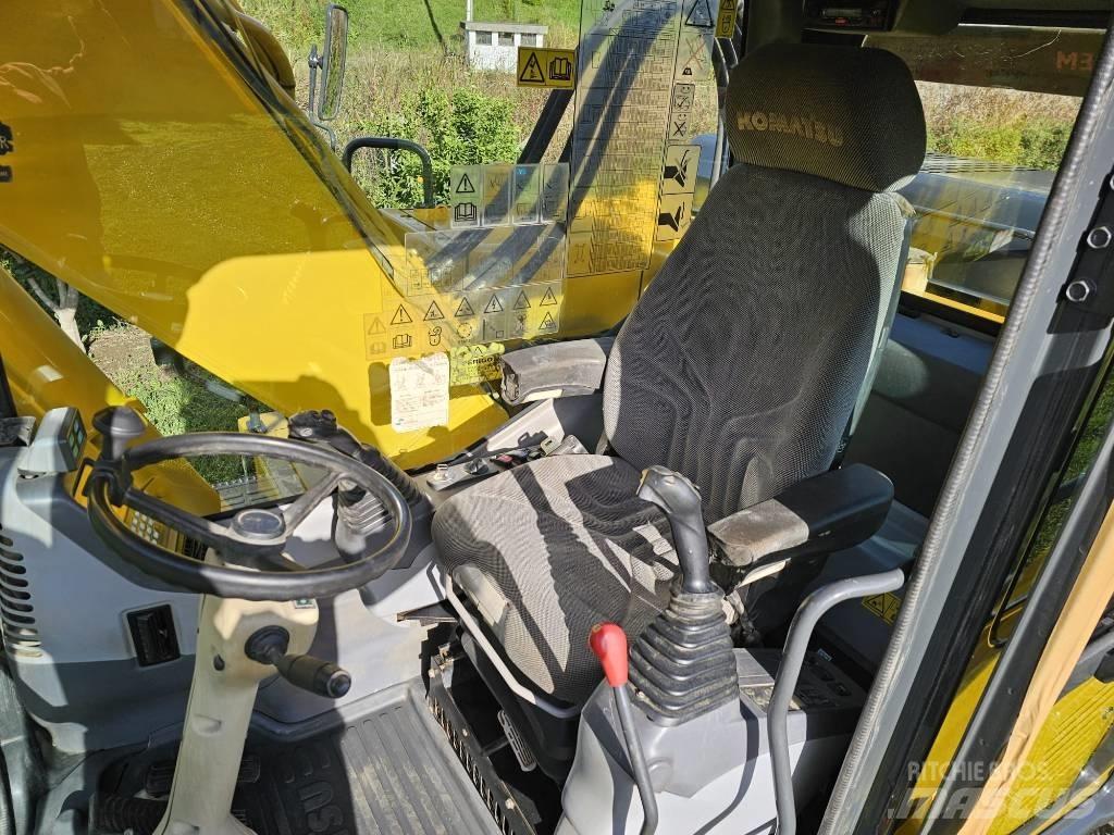 Komatsu PW 180-7 Gumikerekes kotrók