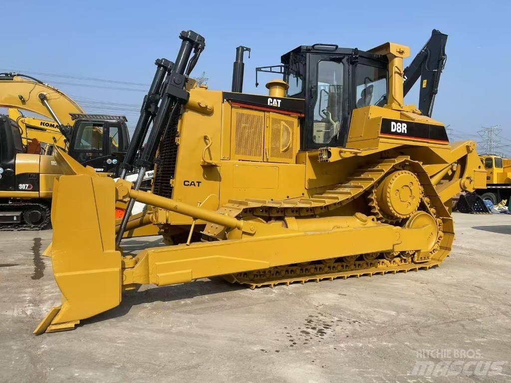CAT D 8 R lánctalpas dózerek