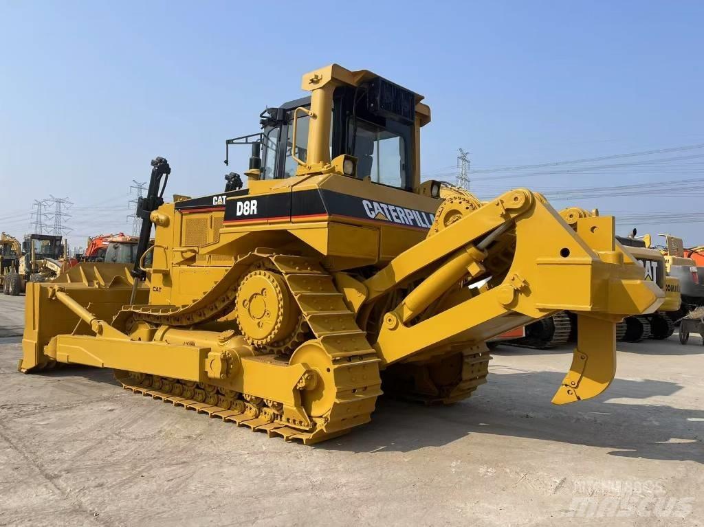 CAT D 8 R lánctalpas dózerek