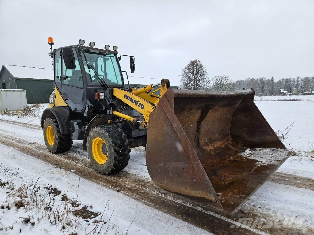 Komatsu WA80-6 Gumikerekes homlokrakodók