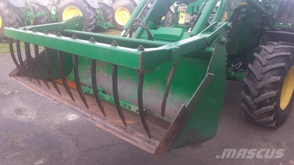 John Deere 6110 R Traktorok