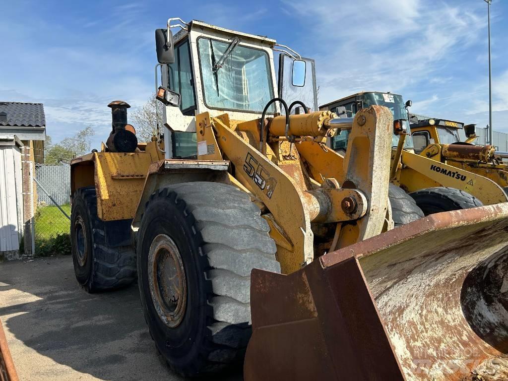 Liebherr L 551 Gumikerekes homlokrakodók
