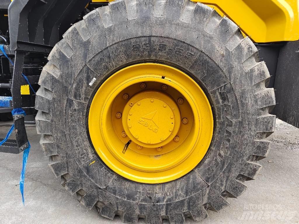 SDLG L 958 F Gumikerekes homlokrakodók