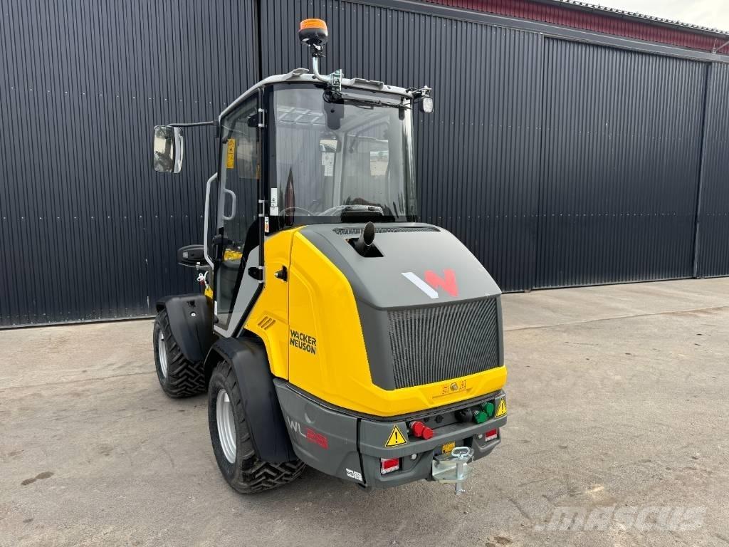 Wacker Neuson WL 28 Gumikerekes homlokrakodók