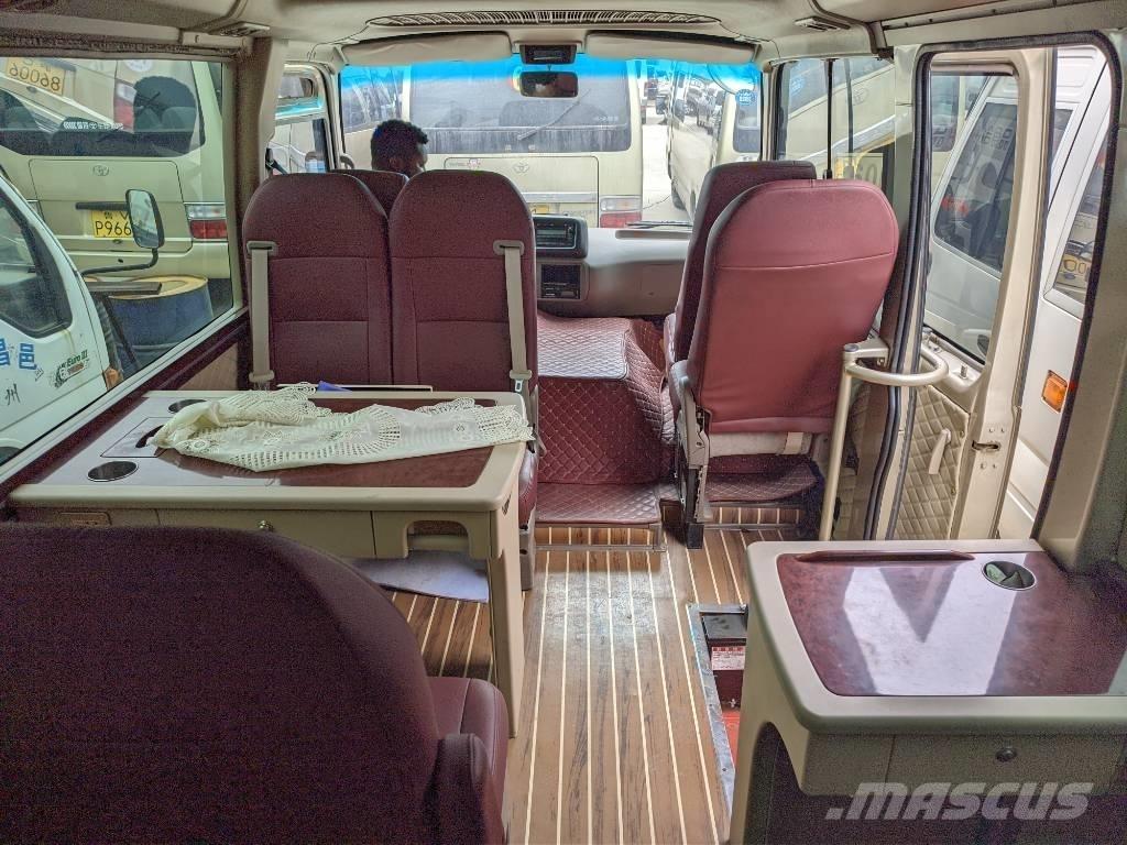 Toyota Coaster Bus Mini buszok