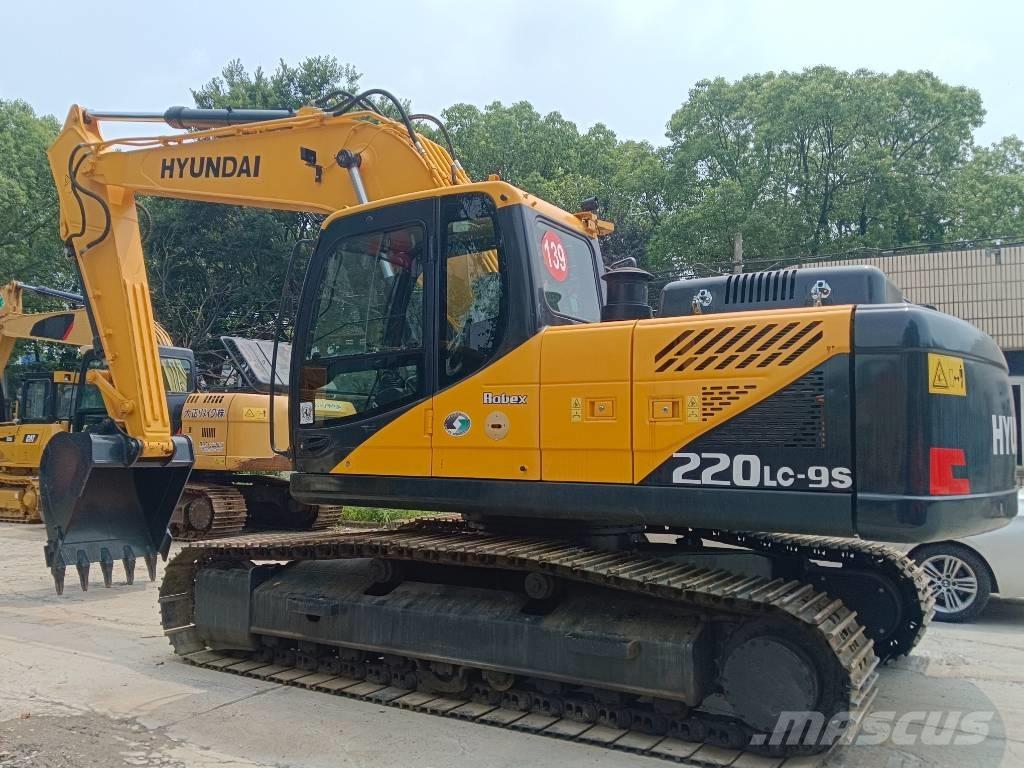 Hyundai R220LC-9S Lánctalpas kotrók
