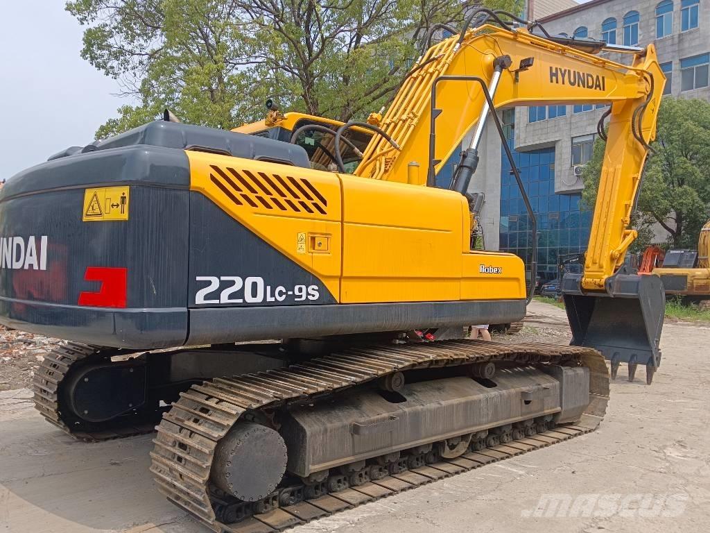 Hyundai R220LC-9S Lánctalpas kotrók