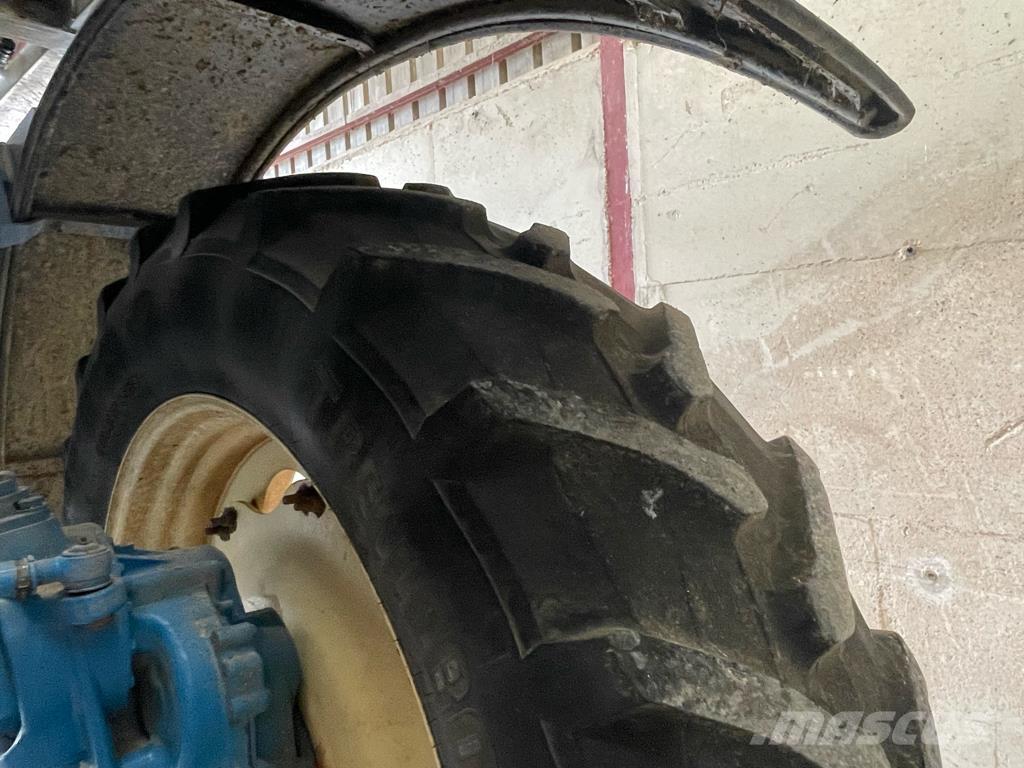 Matrot XENON Önjáró trágyaszórók