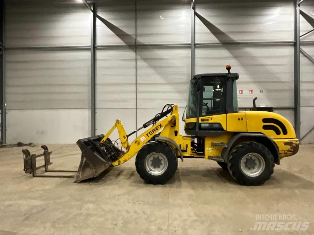 Terex TL 100 Gumikerekes homlokrakodók