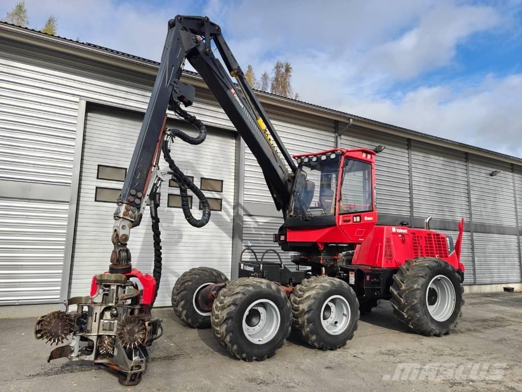 Valmet 901TX Betakarítók